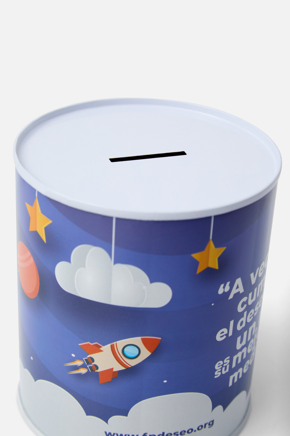 Detalle del pack huchas para comuniones y eventos solidarios | Pack Huchas presentado como regalo solidario