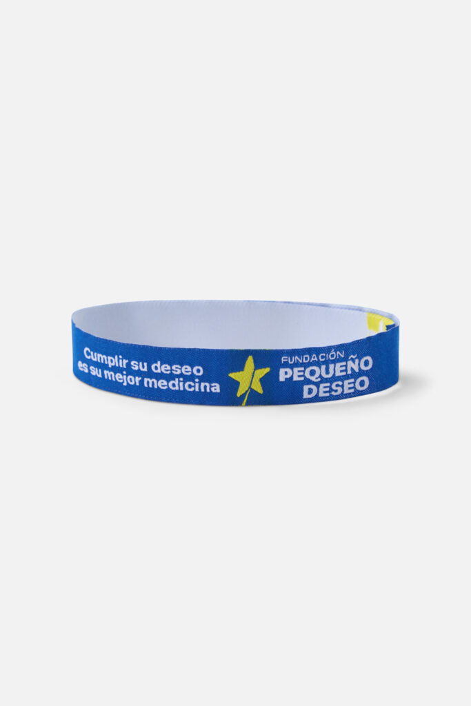 Pulsera tela solidario de Fundación Pequeño Deseo