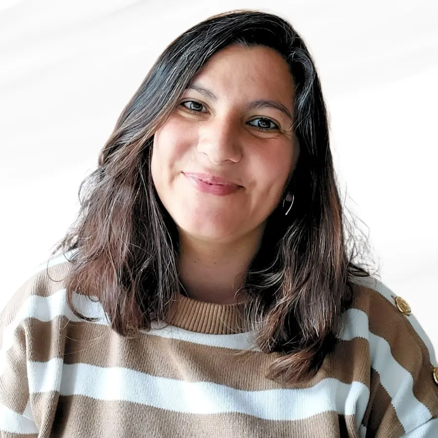 Elena Cruzado